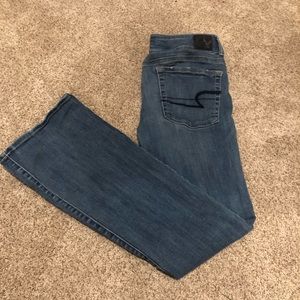 Kick boot blue jeans